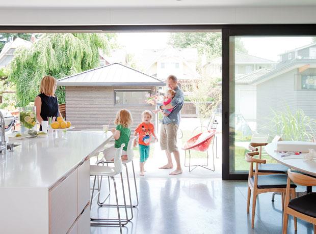 Window_Scott_Posno_Janis_Nicolay_HH_AU15 Window_Scott_Posno_Janis_Nicolay_HH_AU15